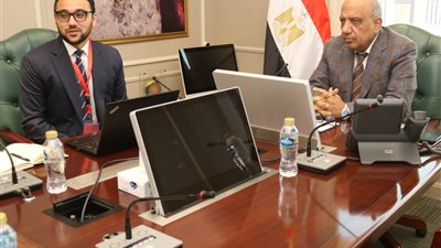 وزير الكهرباء يبحث مع مجموعة سانجرو 