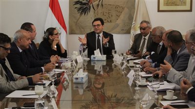 وزير الثقافة يعقد الاجتماع الدوري مع قيادات الوزارة لمتابعة خطط العمل المستقبلية وتطوير معرض القاهرة الدولي للكتاب 