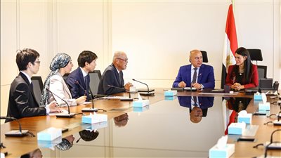 وزير النقل يوقع اتفاقية تمويلية خاصة بالمرحلة الأولى للخط الرابع للمترو| صور