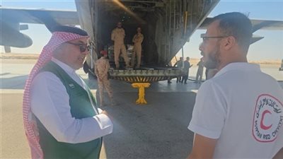 مطار العريش يستقبل الطائرة الإغاثية السعودية الـ 62 لإغاثة أهالي غزة