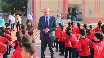 وزير التربية والتعليم يجري جولة تفقدية مفاجئة بعدد من مدارس محافظة الغربية
