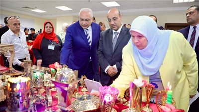 نائب وزير التربية والتعليم يفتتح معرض منتجات التعليم الفني بالعاصمة الإدارية