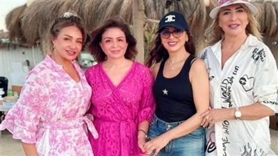 إلهام شاهين برفقة أنغام: 