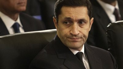 سلام أم استسلام؟!.. علاء مبارك يشعل تفاعلا بانتقاده خطة ترامب بشأن غزة