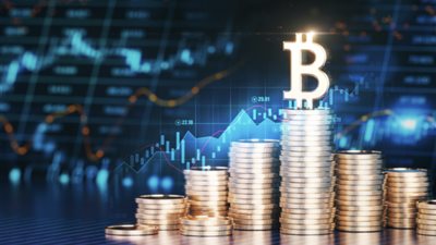 بيتكوين تسجل رقما قياسيا جديدا متجاوزة 125 ألف دولار