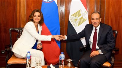 وزير الخارجية يستقبل نائبة رئيس الوزراء ووزيرة خارجية سلوفينيا