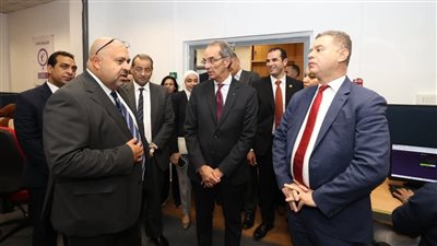 وزير الاتصالات يزور شركتين مصريتين في الأقصر وقنا تعملان في مجال تقديم خدمات تكنولوجيا المعلومات
