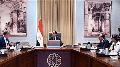 رئيس الوزراء يلتقي وزير البترول لاستعراض عددٍ من ملفات العمل