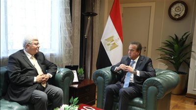 وزيرا الصحة والتعليم العالي يعقدان الاجتماع الأول للجنة التنسيقية الدائمة لتوحيد وتنسيق الرؤى بين المستشفيات التابعة للوزارتين