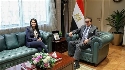 وزير الصحة يناقش مع المشاط معدلات الإنجاز بملف الاستثمارات وحجم الإنفاق على المشروعات والبرامج الصحية