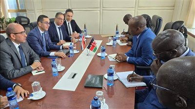 وزير الاستثمار والتجارة الخارجية يبحث مع وزير الاستثمار والتجارة والصناعة الكيني تعزيز التعاون المشترك