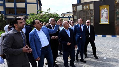 خلال جولته بالقليوبية.. رئيس الوزراء يتفقد مدرسة 