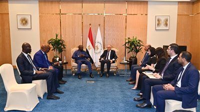 الدكتور سويلم يلتقي وزير المياه والصرف الصحي السنغالي