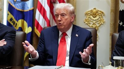 ترامب يوجه وزير الدفاع لدفع رواتب الجنود باستخدام الأموال المتاحة