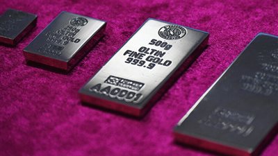 الفضة تسجل مستوى تاريخيا