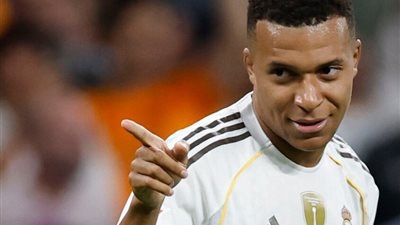 مبابي في الصدارة ومرموش في الصورة.. تصنيف عالمي جديد لأفضل مهاجمي العالم