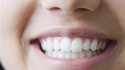 طريقة بسيطة وعملية لحماية الأسنان من التسوس