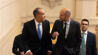 وزير الخارجية يلتقى مع نظيره الفرنسي