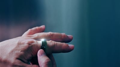  وداعا لفأرة الكمبيوتر.. خاتم ذكي يتحكم بالأجهزة لشهر كامل بشحنة واحدة