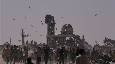 وفد حماس في القاهرة يبحث مع مسؤولين مصريين 