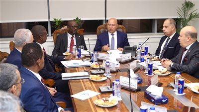 وزير الصناعة والنقل ووزير النقل السوداني يترأسان اعمال الجمعية العمومية الهيئة وادى النيل للملاحة النهرية