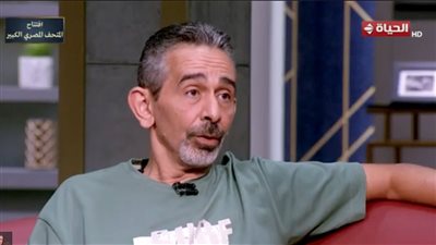 مصطفى هريدي يبكي فراق ابنه: 