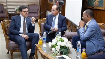 وزير الثقافة يتفقد الهيئة المصرية العامة للكتاب ويتابع الاستعدادات لمعرض 