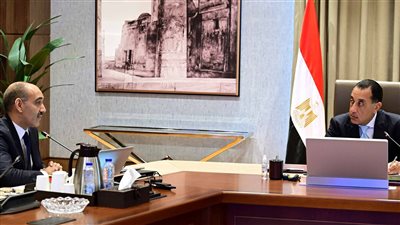 رئيس الوزراء يستعرض مستجدات برنامج الفضاء الوطني 