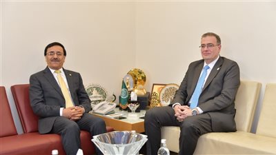رئيس الجهاز المركزي للتنظيم والإدارة يبحث مع المدير العام للمنظمة العربية للتنمية الإدارية سبل تعزيز التعاون المشترك