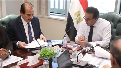وزير الصحة يتابع تطورات منظومة دعم وصرف الألبان الصناعية لتعزيز الرضاعة الطبيعية 