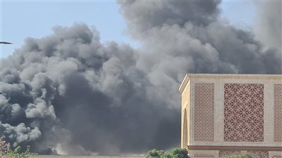 اندلاع حريق داخل مخزن فى التجمع