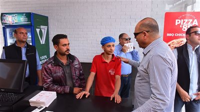 وزير العمل يواصل الجولات الميدانية المفاجئة لمتابعة تطبيق قانون العمل الجديد