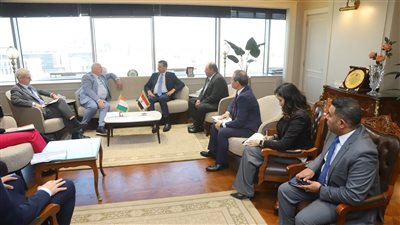 وزير الزراعة يبحث مع نظيره الأيرلندي تعزيز التعاون المشترك