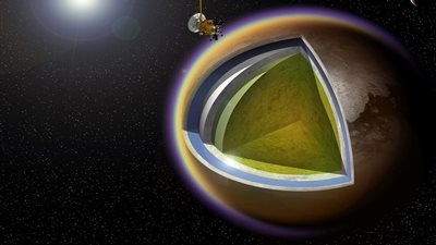 تيتان يخفي أسراره.. علماء روس يكتشفون دلائل على وجود حياة محتملة على قمر زحل