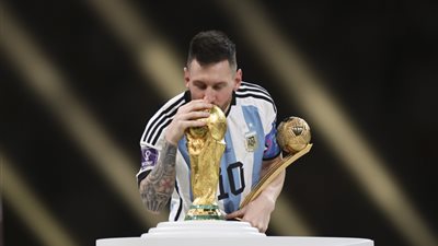 ميسي يرفض فكرة الاعتزال ويحدد شرطا واحدا للمشاركة في كأس العالم 2026