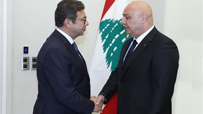 مديرالمخابرات يبحث في لبنان وقف الاعتداءات الإسرائيلية وتوسيع اتفاق غزة