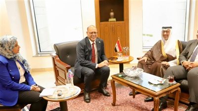 وزير العمل يلتقي السفير السعودي في القاهرة لتعزيز آليات تنقل الأيدي العاملة