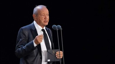 نجيب ساويرس يعرض شقة فاخرة للبيع هربا من قوانين لندن