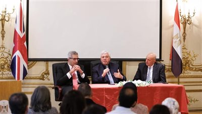 وزير التعليم العالي يشارك في مؤتمر 