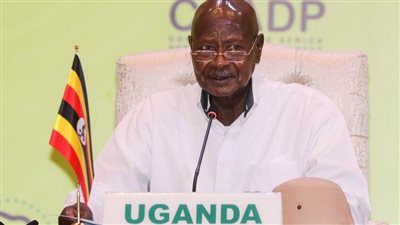 أوغندا الحبيسة تبني أسطولا بحريا وتطمح للوصول إلى المحيط