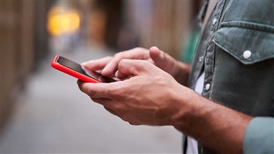 استخدام الهاتف أصبح من أخطر قرارات الحياة.. دراسة تكشف الأسباب
