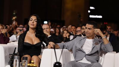 رونالدو وجورجينا خارج الملاعب.. لفتة خيرية تلمس قلوب الصغار في مدريد