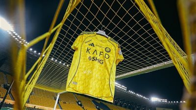 رونالدو يقود النصر ضد الخليج بعد لقاء ترامب..  التشكيلة والقنوات الناقلة