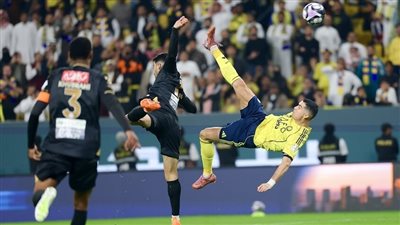 شاهد.. النجم رونالدو يتلألأ في ملعب 