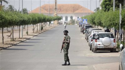 عسكريون يعلنون 