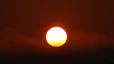 ماذا لو خفتت الشمس؟.. عواقب كارثية محتملة على الأرض