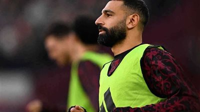 سلوت يعلن موعد مغادرة محمد صلاح معسكر مصر