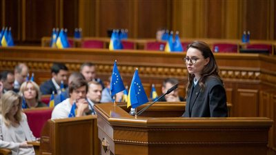 لاختلاس 100 مليون دولار.. البرلمان الأوكراني يصوت على إقالة وزيرين