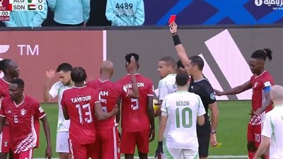 حالة طرد أخرى.. وأول تعادل سلبي في بطولة كأس العرب 2025 