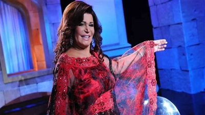 نجوى فؤاد تطمئن جمهورها بشأن صحتها